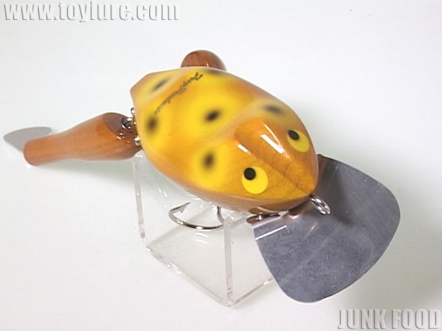 JUNK FOOD item: J-45768 ウッデンフロッグレッグ