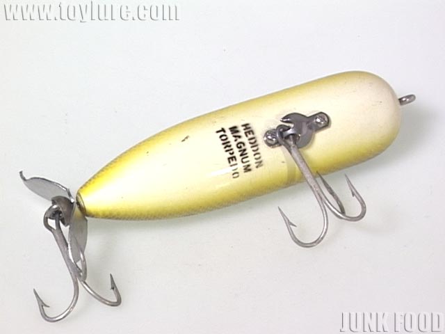 JUNK FOOD item: H-8618 Magnum Torpedo マグトー