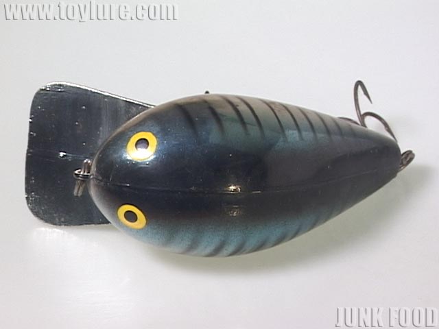 JUNK FOOD item: T-5562 CHUNK チャンク