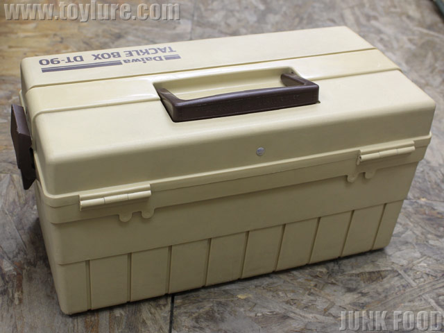 JUNK FOOD item: R-9603 タックルボックス DT-90