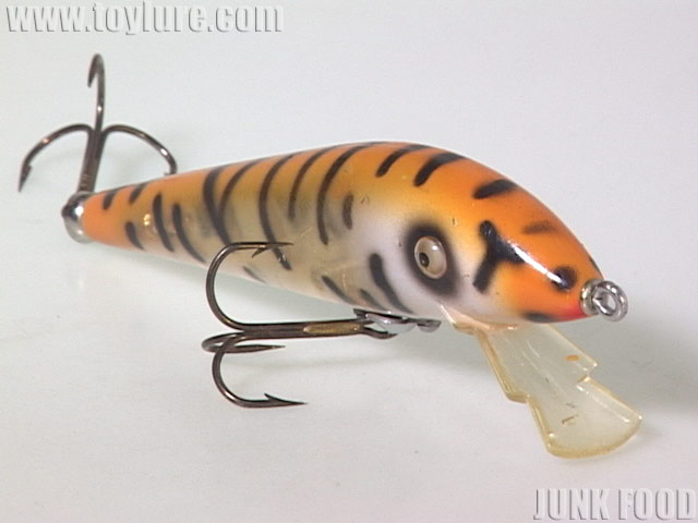 JUNK FOOD item: H-8841 Magnum Tiger マグナムタイガー