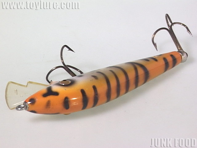 JUNK FOOD item: H-8841 Magnum Tiger マグナムタイガー