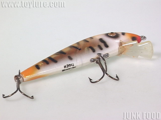 JUNK FOOD item: H-8841 Magnum Tiger マグナムタイガー