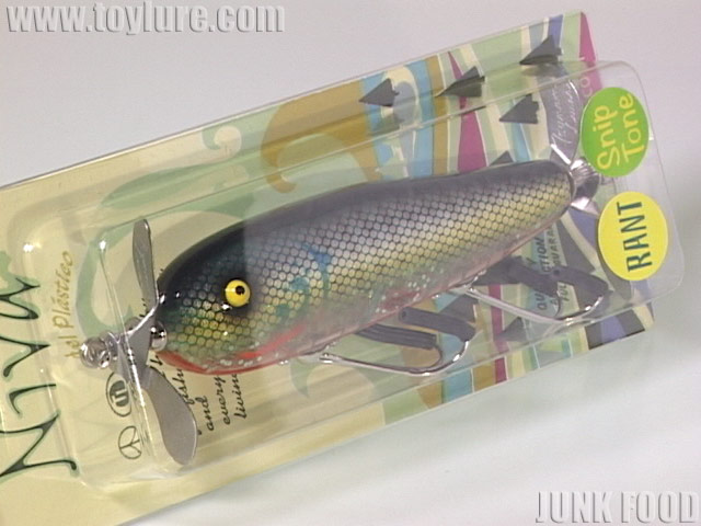 JUNK FOOD item: J-48012 ニーヴァラント デルプラスティコ