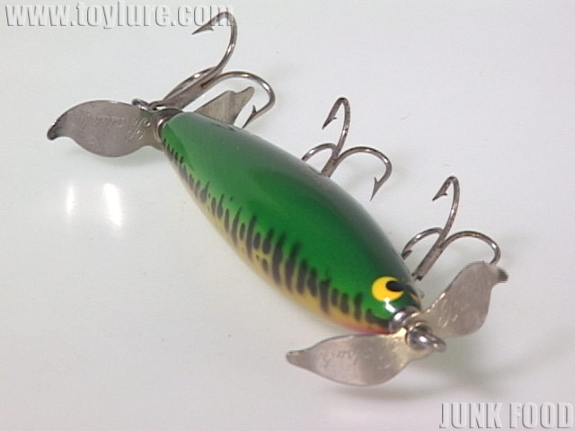 JUNK FOOD item: J-48022 ホッツィートッツィー Or.