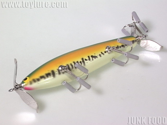 JUNK FOOD item: J-49219 ホッツィートッツィー Big