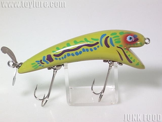 JUNK FOOD item: J-44746 コズモ デルプラスティコ