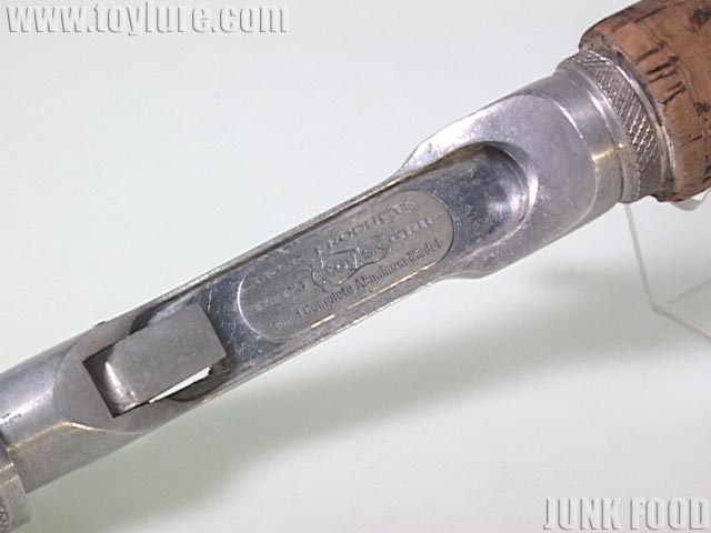R-8895-4