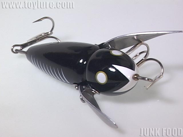 JUNK FOOD item: H-7214 マスキー クレイジークローラー