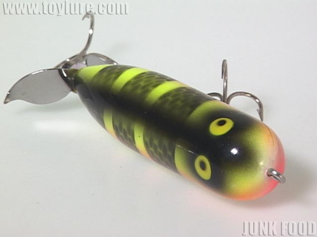 JUNK FOOD item: H-7918 Magnum Torpedo マグトー