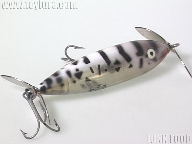 JUNK FOOD item: H-8046 Wounded Spook ウンデッドスプーク