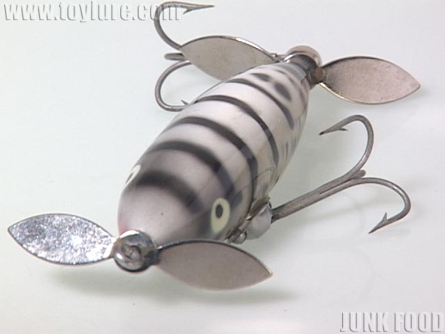 JUNK FOOD item: H-8046 Wounded Spook ウンデッドスプーク
