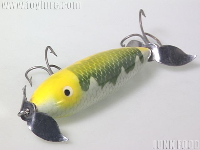 JUNK FOOD item: H-8124 Wounded Spook ウンデッドスプーク