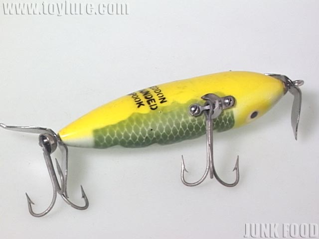JUNK FOOD item: H-8124 Wounded Spook ウンデッドスプーク
