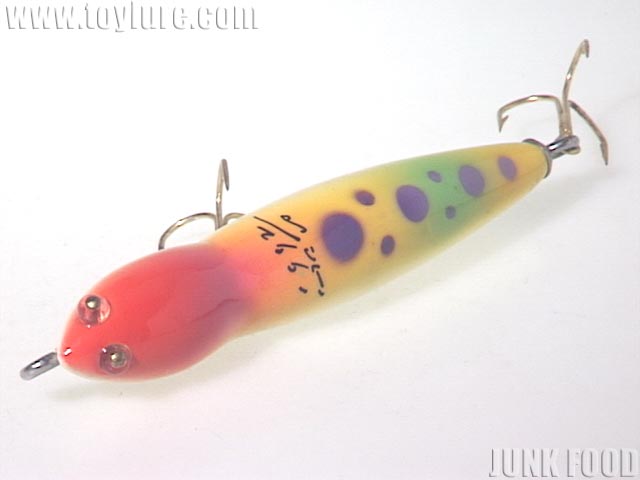 ★新品・未使用★ハトリーズ スペシャル 2001年ナミブ砂漠の大トカゲ《同梱歓迎 JUNK FOOD item: J-32037 マダガスカルのトカゲ