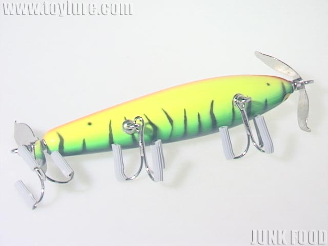 JUNK FOOD item: J-33836 ホッツィートッツィー Big