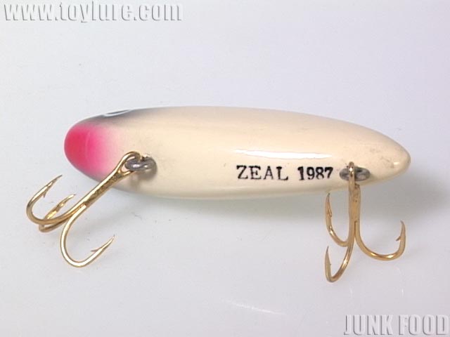 JUNK FOOD item: J-37656 フローティング バイブル