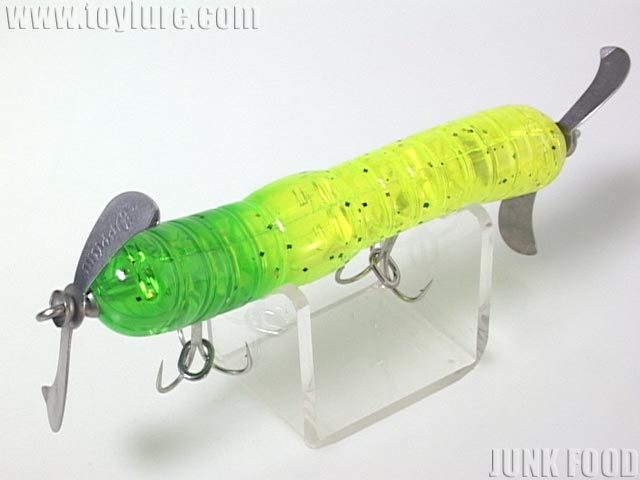 JUNK FOOD item: J-41574 ワンダーワーム