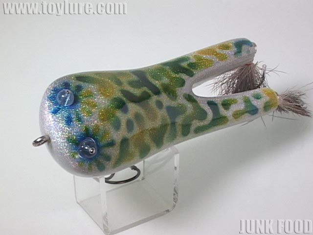 津波ルアーズ ウシガエル