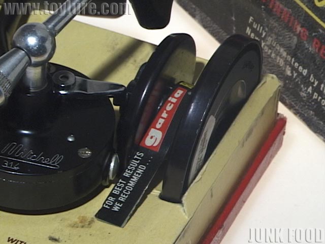 JUNK FOOD item: R-2347 Garcia Mitchell 314 ミッチェル314