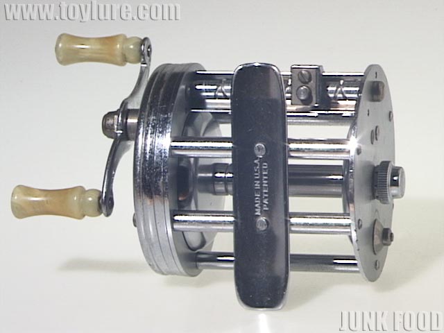 JUNK FOOD item: R-5564 TRUE BLUE 1956 Model FK トゥルー