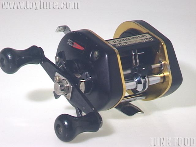 JUNK FOOD item: R-6148 Ambassadeur Ultra MAG2 ウルトラマグ2