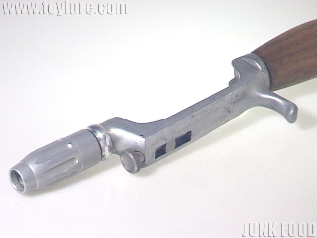 JUNK FOOD item: R-6161 ミリオンフィッシュグリップ ウッドガン