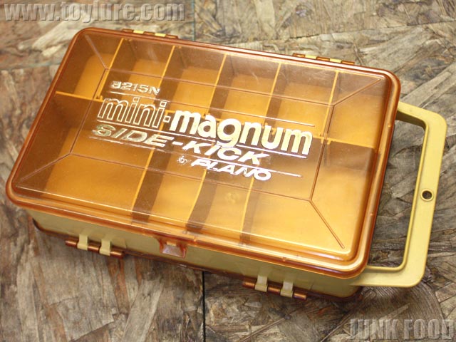 JUNK FOOD item: R-6406 3215N ミニマグナム サイドキック