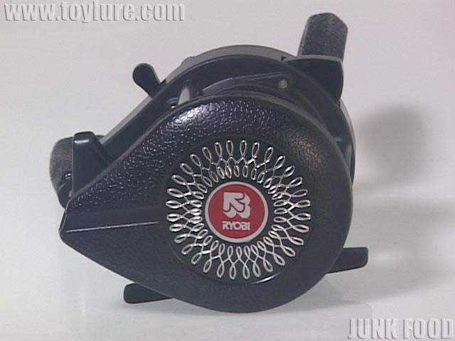 JUNK FOOD item: R-6909 キャスプロ 400