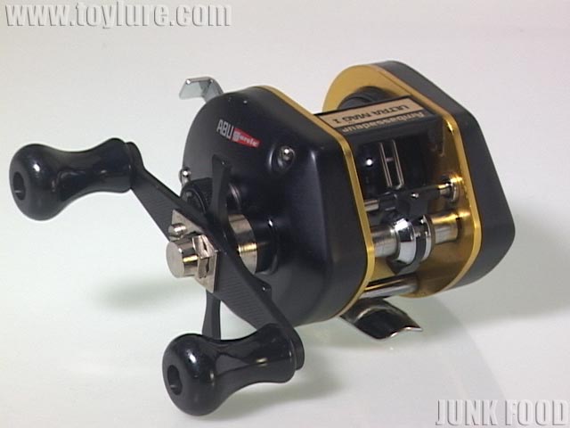 JUNK FOOD item: R-8275 Ambassadeur Ultra MAG1 ウルトラマグワン