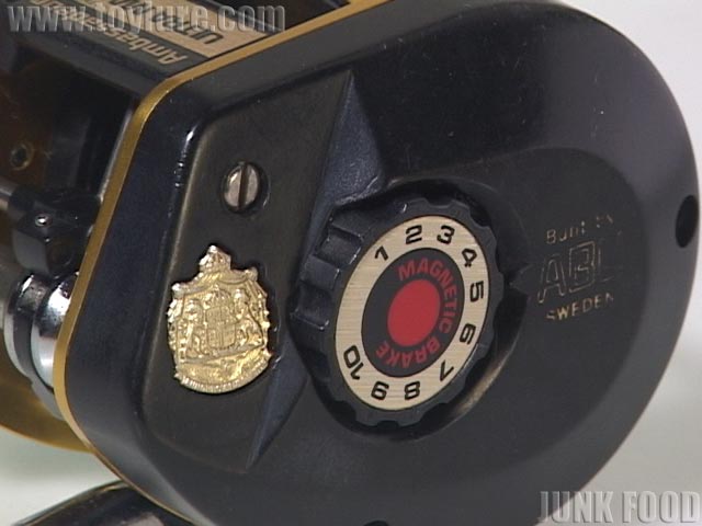 JUNK FOOD item: R-8275 Ambassadeur Ultra MAG1 ウルトラマグワン