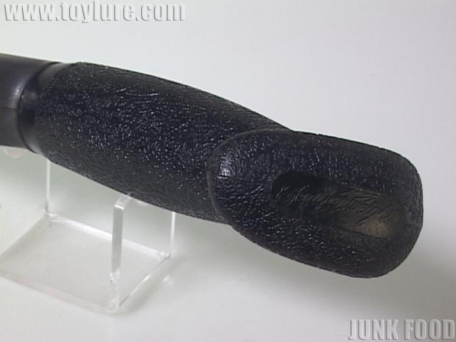 JUNK FOOD item: R-8575 チャンピオングリップ ナローハード