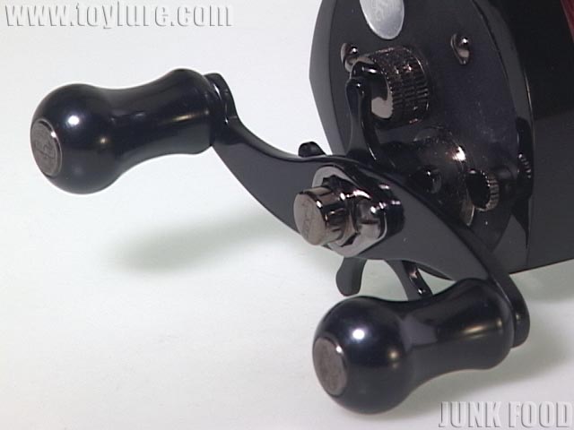 JUNK FOOD item: R-8608 ピラミッドヘッド4200 プラシーボ