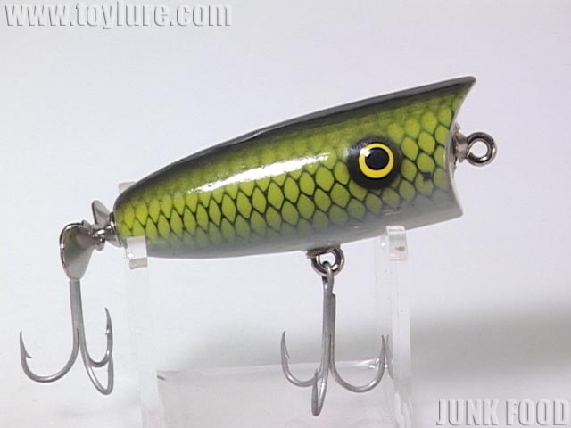 JUNK FOOD item: T-4087 CHOBEE-CHUG チョビーチャグ