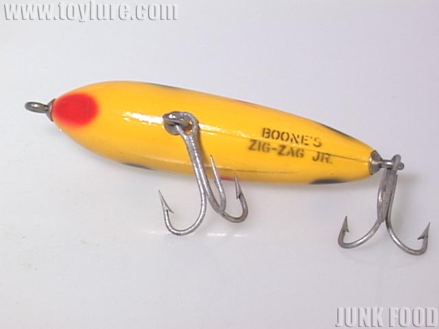 JUNK FOOD item: T-4091 ZIG-ZAG Jr ジグザグジュニア