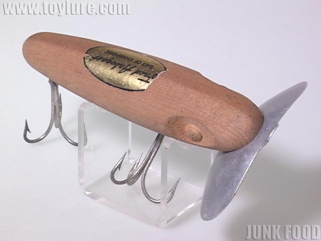 JUNK FOOD item: T-4508 Musky Jitterbug マスキー ジッターバグ JUNK FOOD item: T-4508 Musky Jitterbug マスキー ジッターバグ