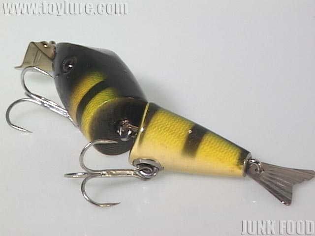 JUNK FOOD item: T-4648 WIGGLEFISH ウィグルフィッシュ