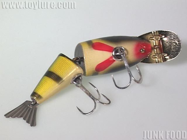 JUNK FOOD item: T-4648 WIGGLEFISH ウィグルフィッシュ