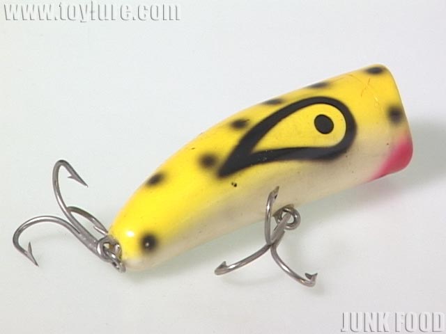 JUNK FOOD item: T-4831 Chug Ike チャグアイク大