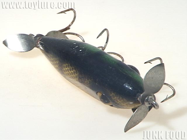 JUNK FOOD item: W-593 San Luco Lure